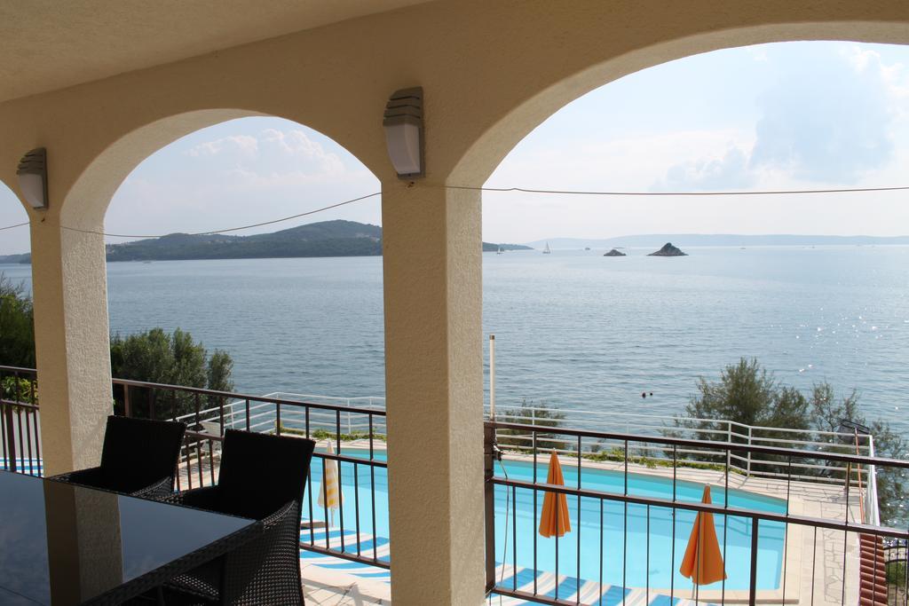 Apartments Villa Marija Seget Vranjica Eksteriør bilde
