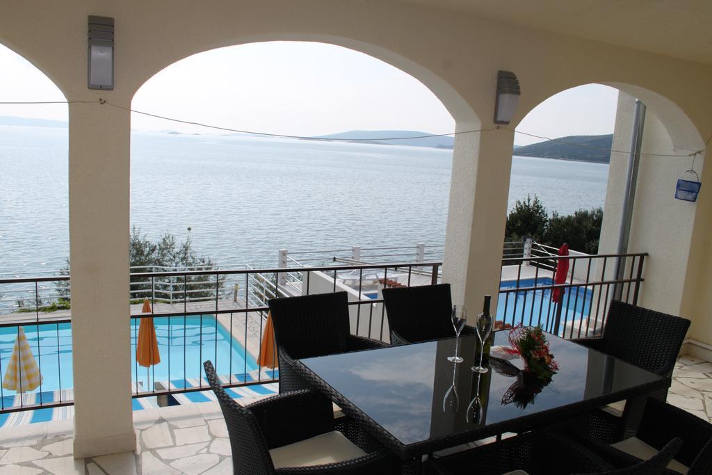 Apartments Villa Marija Seget Vranjica Eksteriør bilde