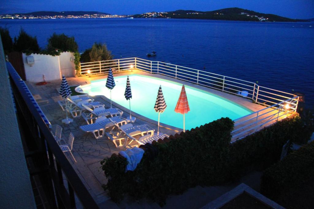 Apartments Villa Marija Seget Vranjica Eksteriør bilde