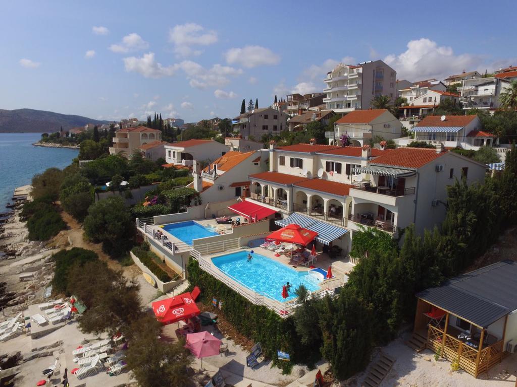 Apartments Villa Marija Seget Vranjica Eksteriør bilde